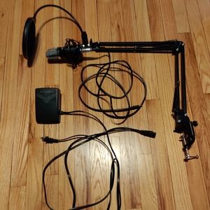 Neewer-NW 700 Professional Studio Broadcasting Recording Condenser Microphone